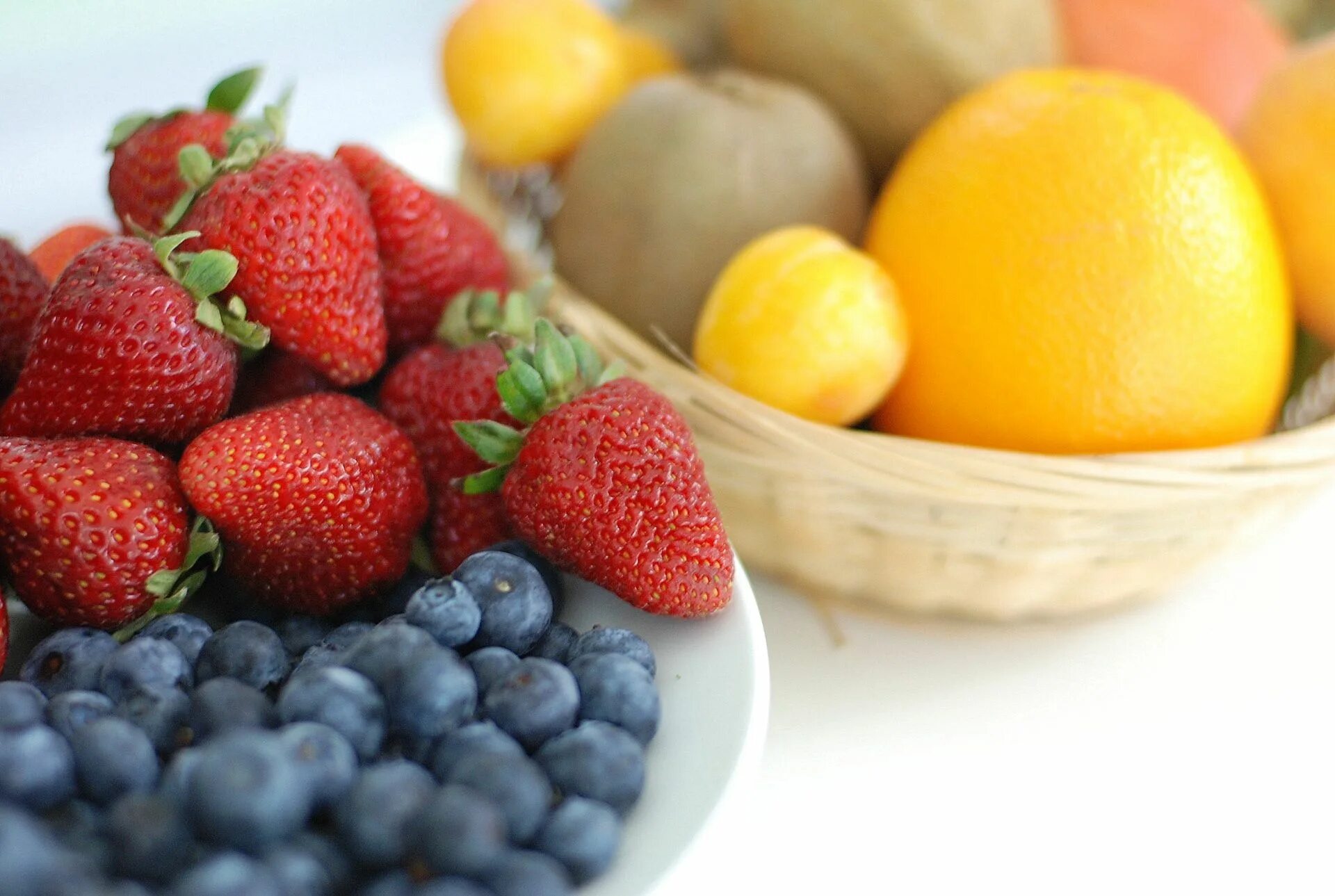 The best fruit. Экзотические овощи. Косточковые фрукты. The best fruit. Красивые картинки фруктов и ягод.