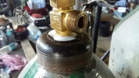 Какая резьба на баллоне