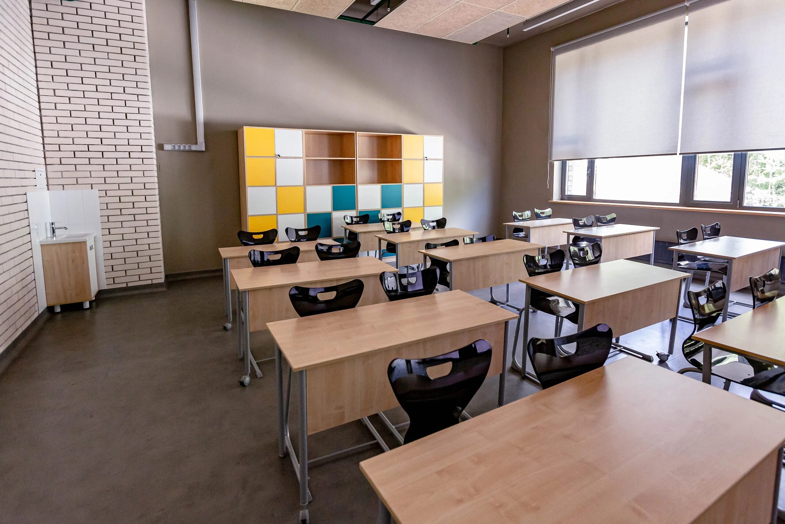 Школа белые ночи. Школа 338 бунинские луга. Школа белые ночи. Ф авд. Пик школа бунинские луга.