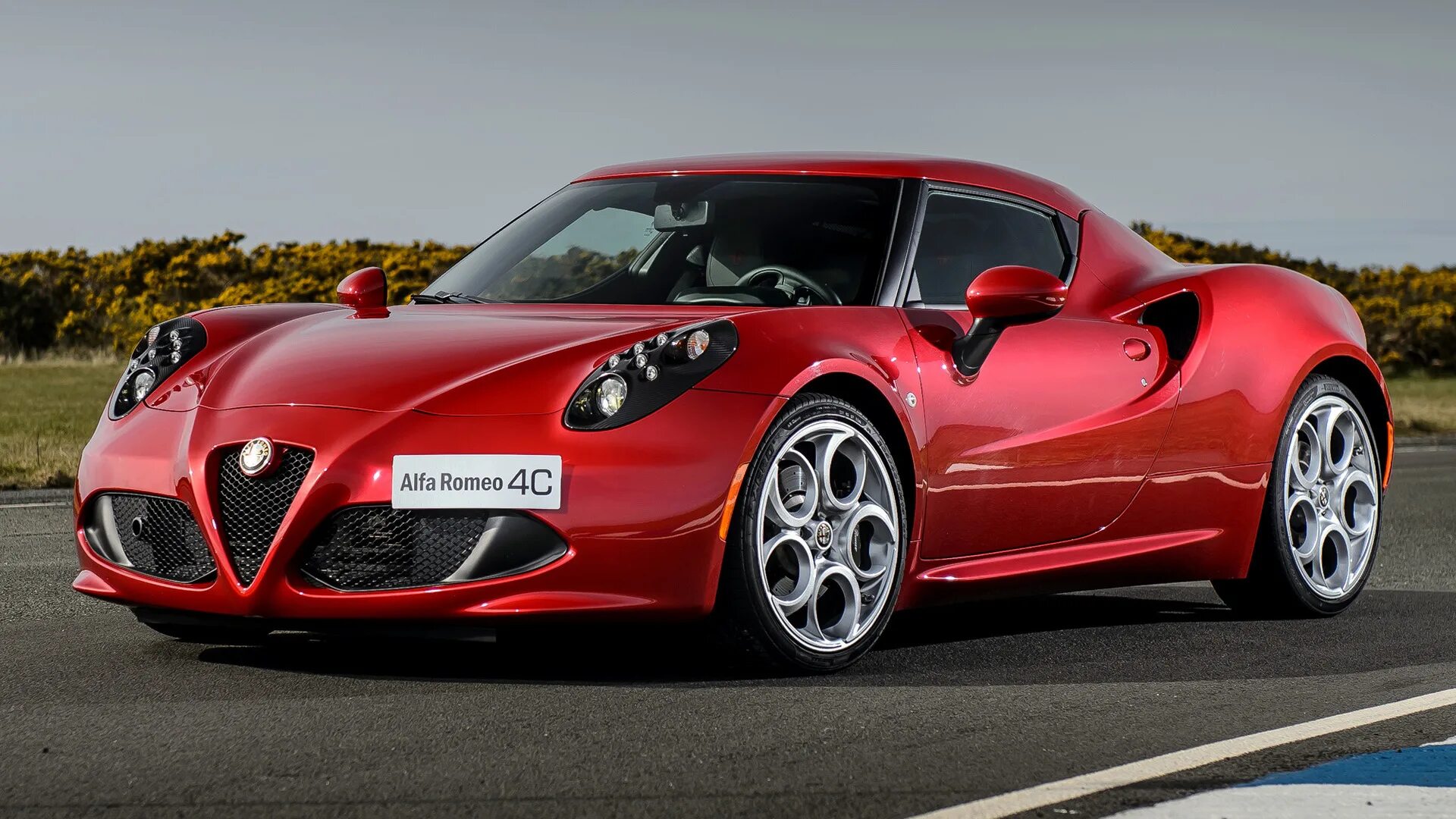 Альфа ромео дьябло. Alfa romeo 8c. 2014 alfa romeo 4c. Alfa romeo 4c 2013. Alfa romeo 4c 2013.
