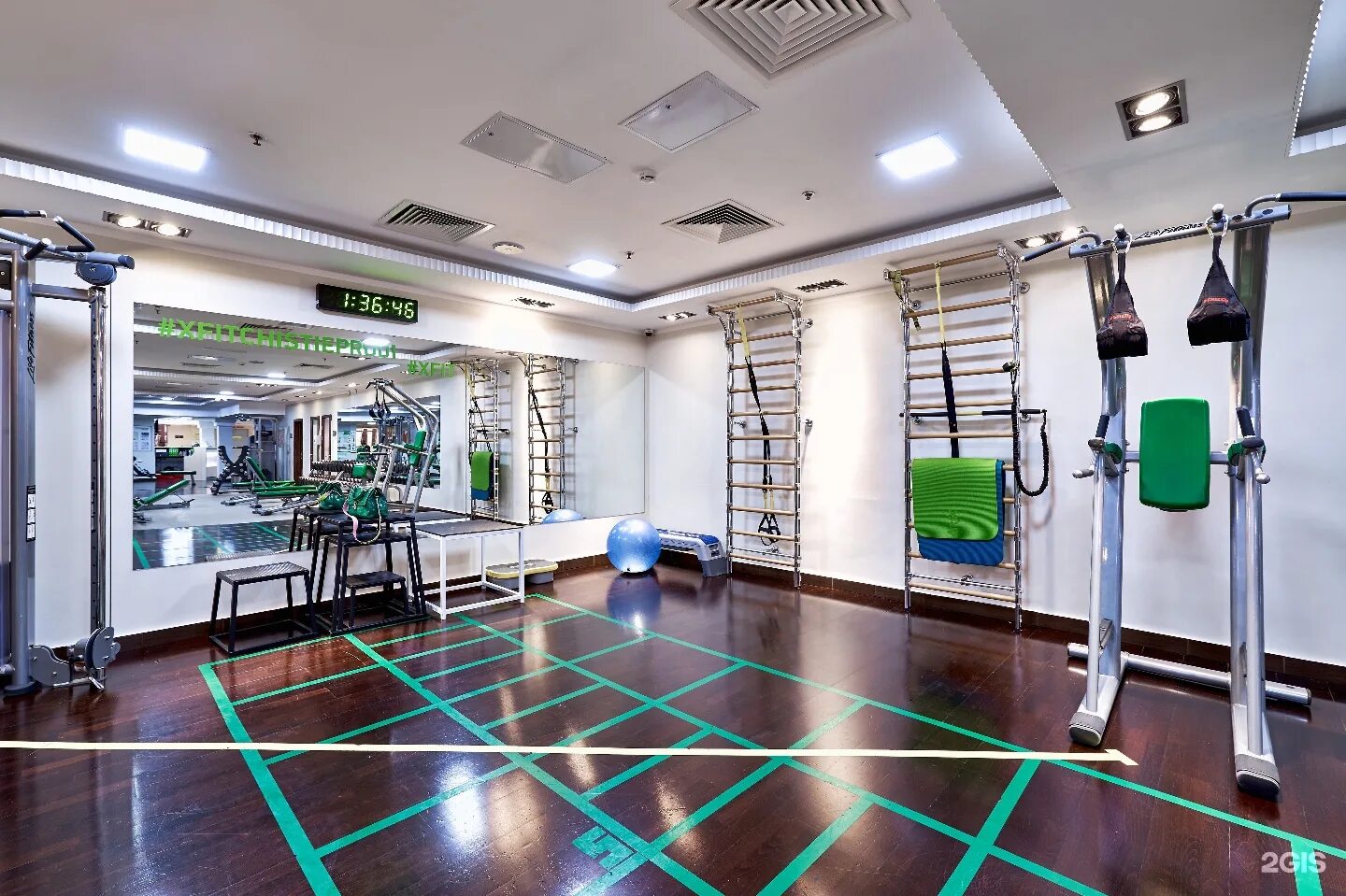 Xfit point. X fit жуковского. xfit гагаринский. x fit чистые пруды. x fit санкт-петербург гагарина.