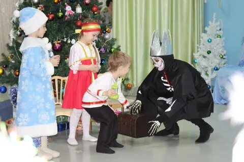 Новогодний сценарий год дракона в детском саду