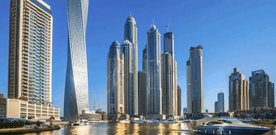 And us dubai. Дубай панорама. Дубай панорама. Эмирейтс тауэрс дубай. And us dubai.