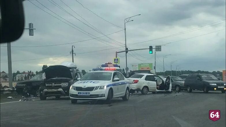 Сургут профсоюзов ,авария возле агоры. Дтп возле магазина. Дтп возле магазина. Авария в луганске вчера возле эпицентра. Сбили женщину в займище.