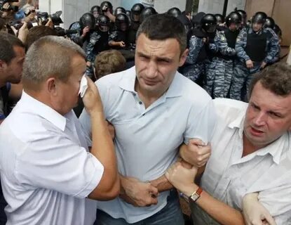 До слез братишка