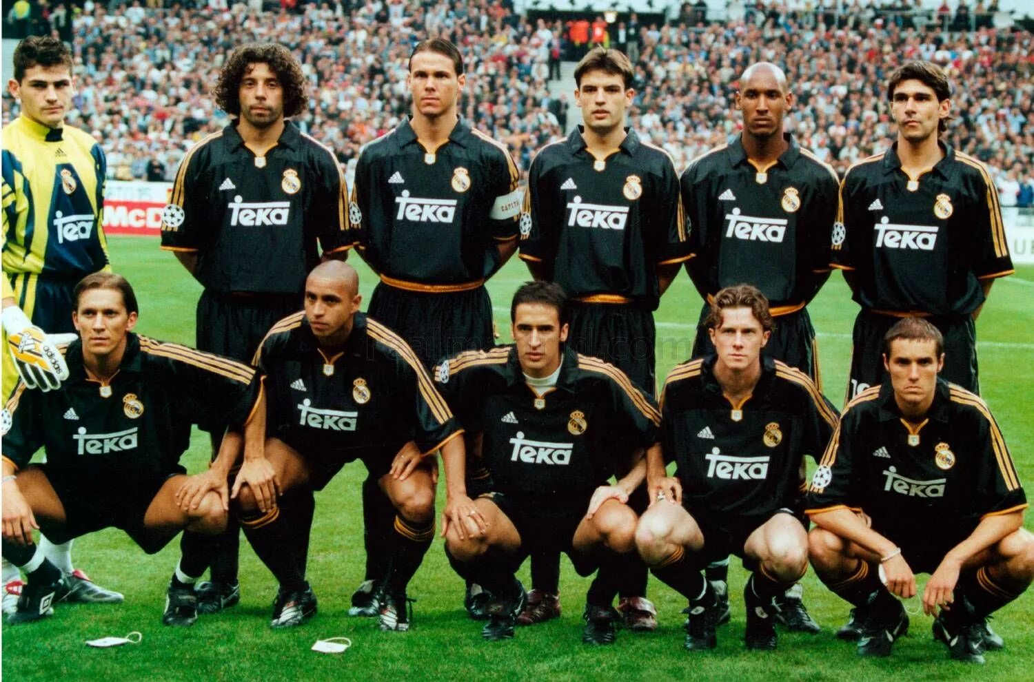 Фк 2000 состав. Real madrid 2000-2001 sostav. реал мадрид 2000-2001 состав. реал мадрид 2000 год состав. состав реала мадрида 1999.