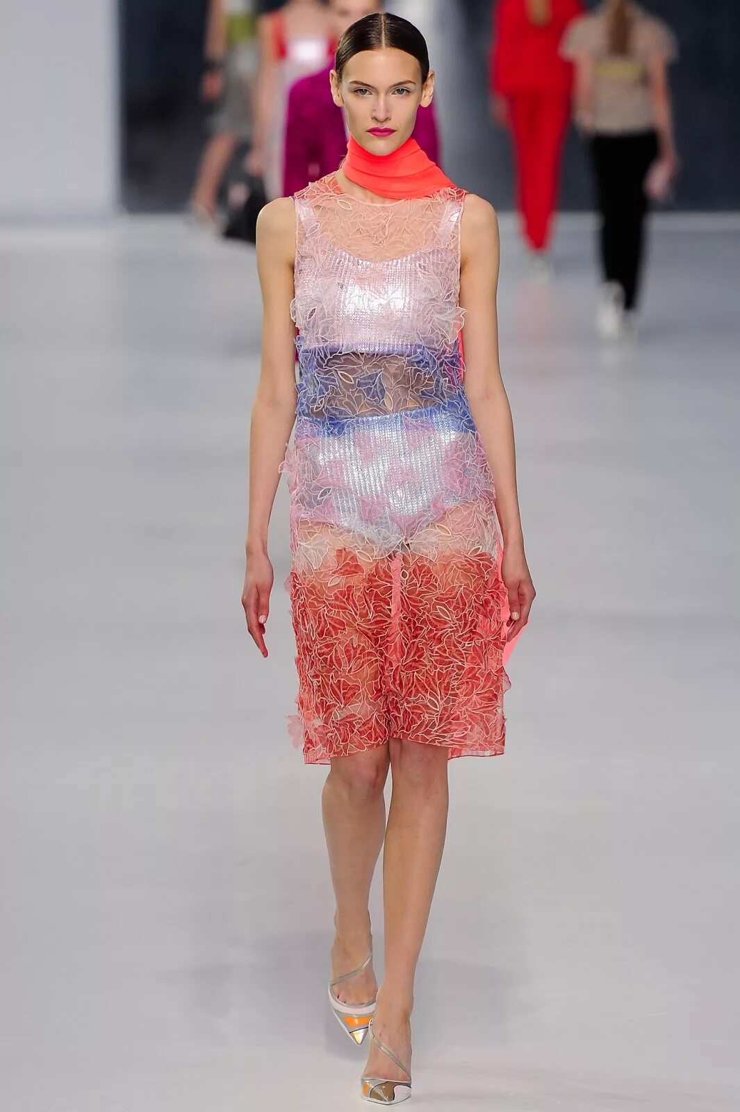 Dior 2014. Кристиан диор ресорт 2014. показ диор 2014. круизная коллекция диор 2019. коллекция диор cruise 2018.