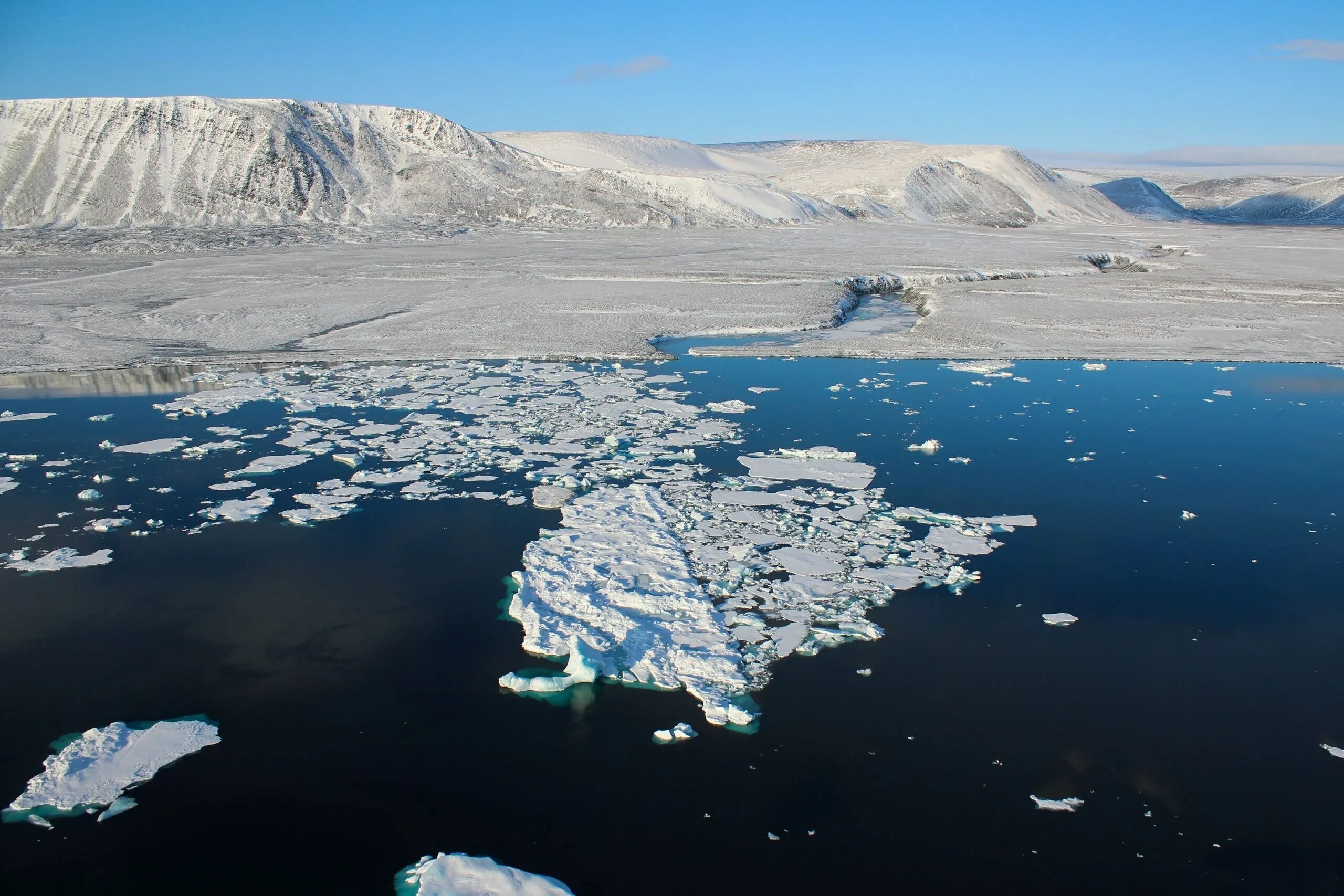 Высота карского моря над уровнем моря. Арктика море Лаптевых. Остров Северный Карское море. Арктические моря Карское море. Остров Северный Северный Ледовитый океан.