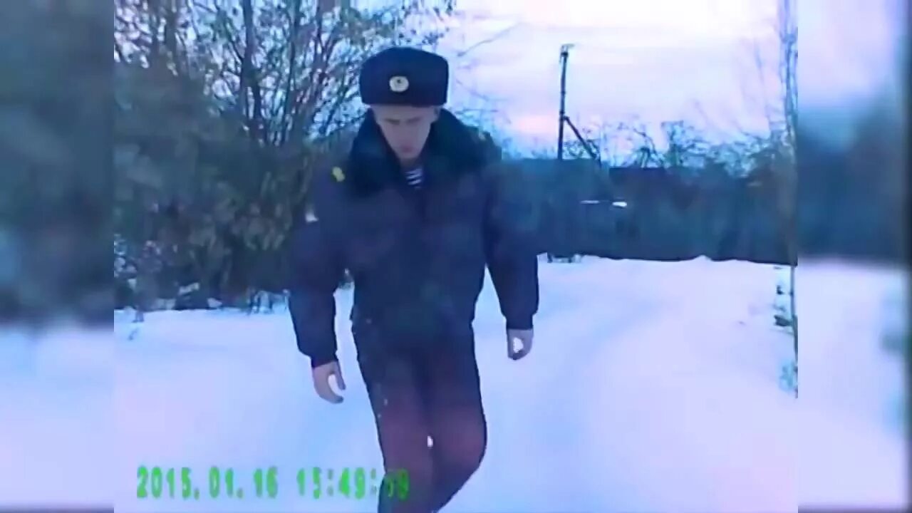 Парень познакомится с молодым парнем геем или би.уни.Мне 24 года. С Елизово. Сиж