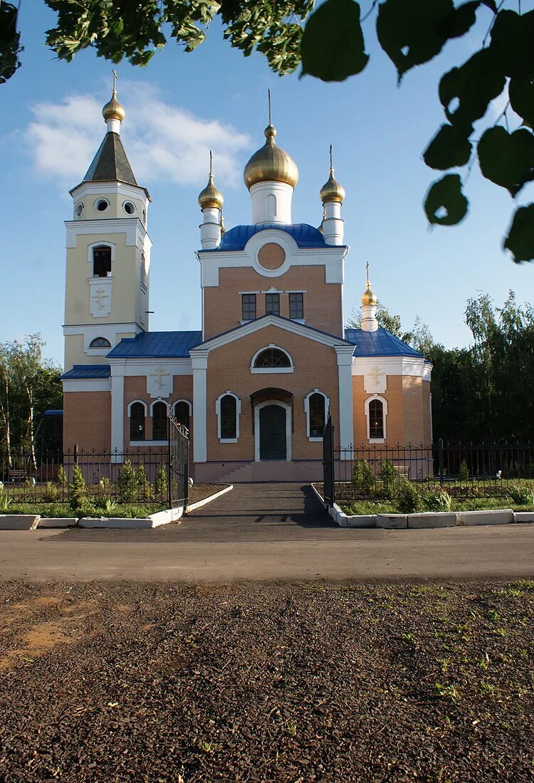 Храм Вознесения Господня Змиевка. Церковь Вознесения Господня Змиёвка. П Змиевка Орловской области. Пгт Змиевка Свердловский район Орловская область.