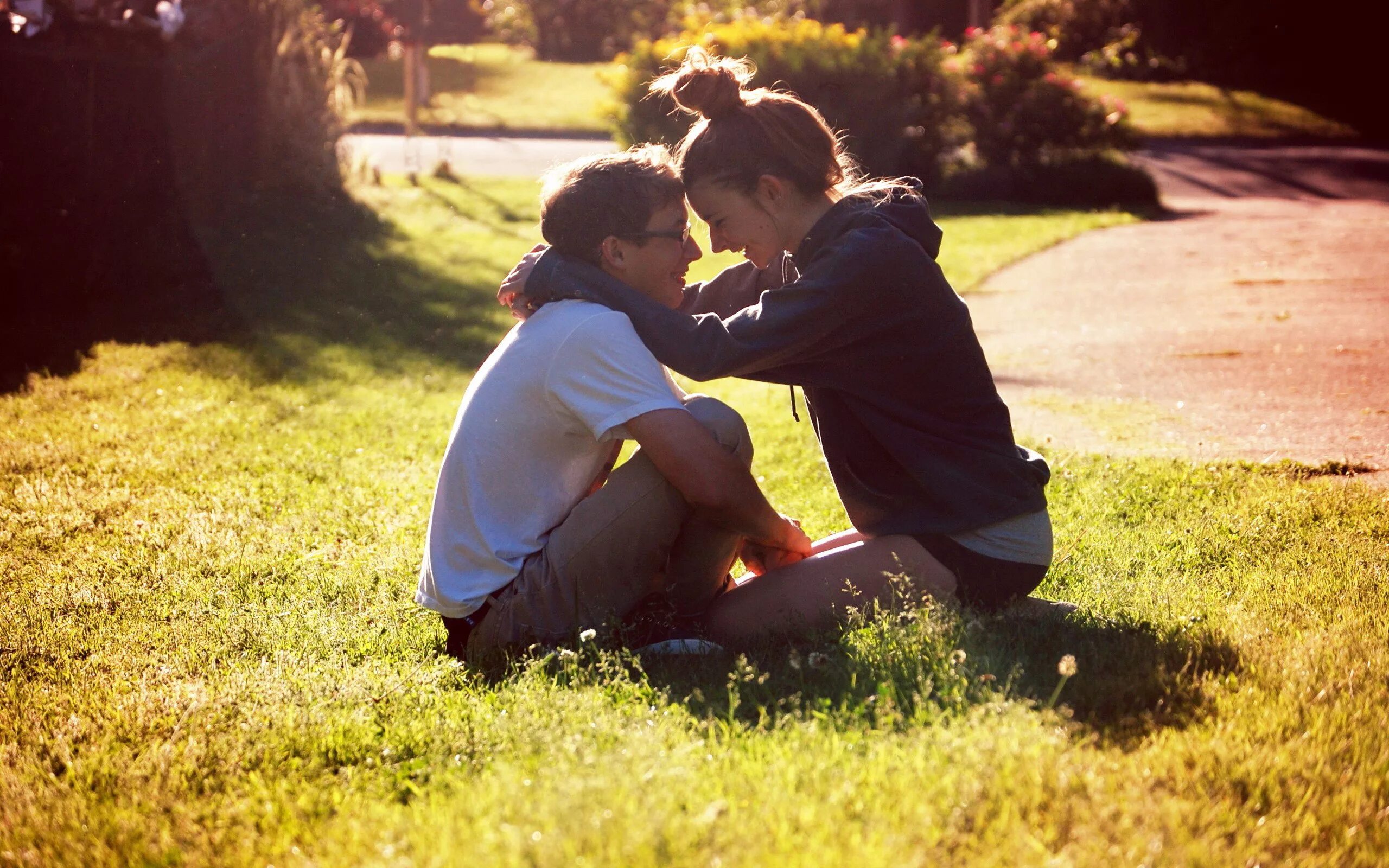 Girl loves boy