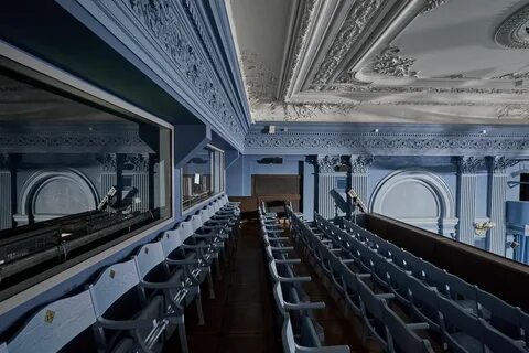 История сквозь призму современности: как изменился Театр на Бронной после рестав