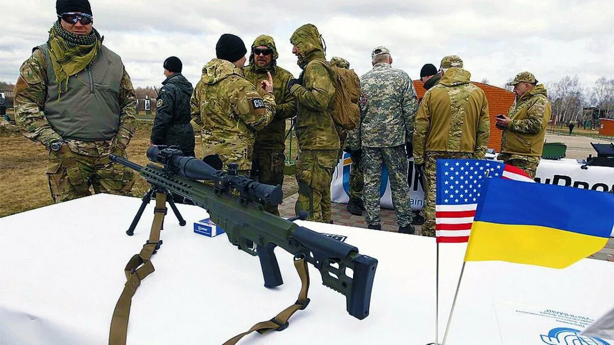 Ситуация с нато. Оружие НАТО на Украине. Поставки оружия на Украину. Оружие США на Украине. США поставки оружия на Украину.