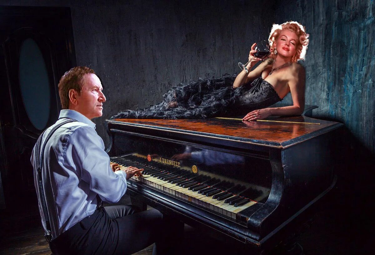 Музыка где поет. Эдгар Туниянц. Эдгар Туниянц композитор. Женщина лежит на рояле. Женщина на рояле.