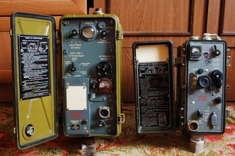Р 105 содержание. Рация р109м. р-109 радиостанция. радиостанция армейская р105д. р-407 радиостанция.