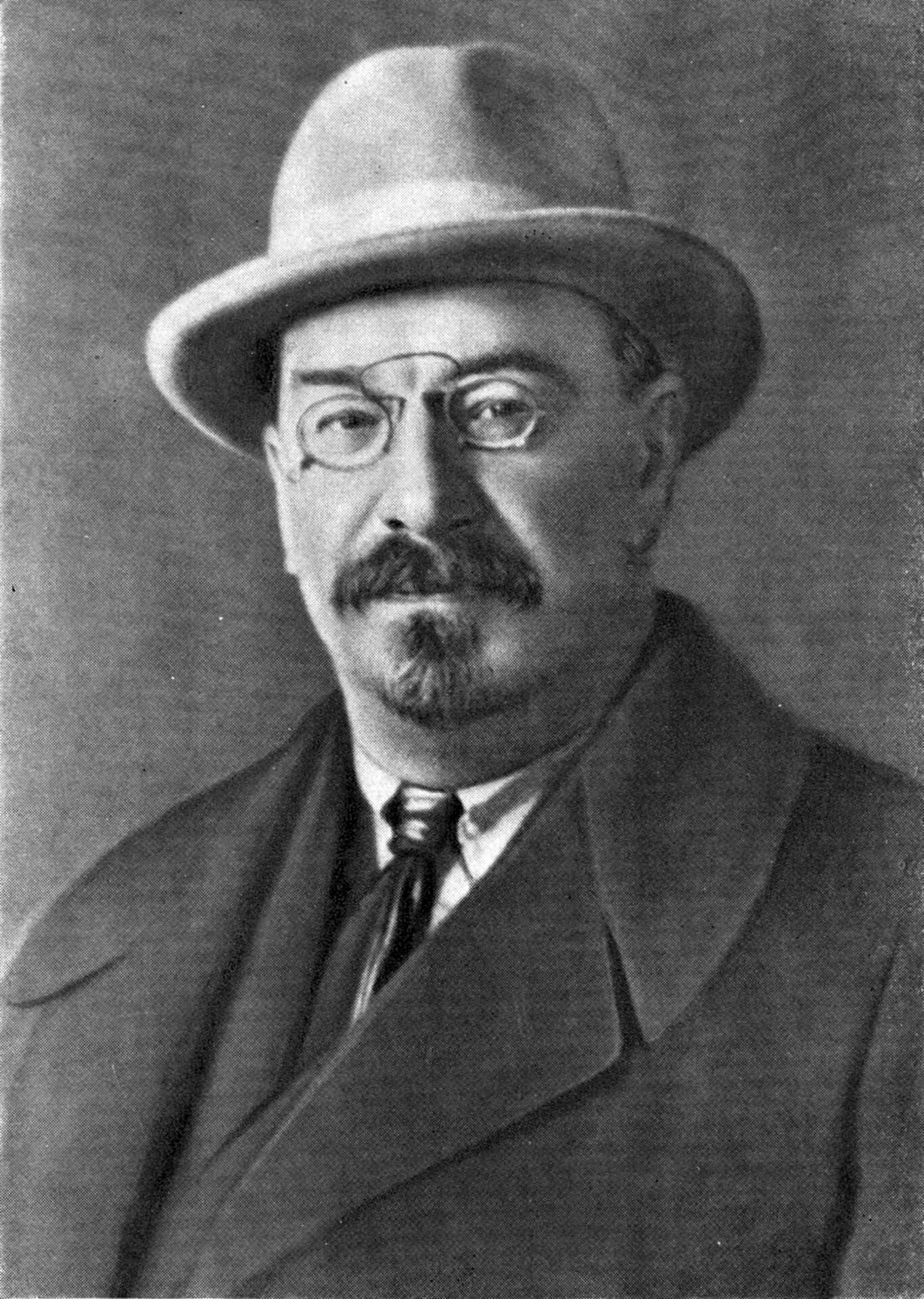 В. Луначарский нарком просвещения. Нарком просвещения. А. Нарком просвещения.