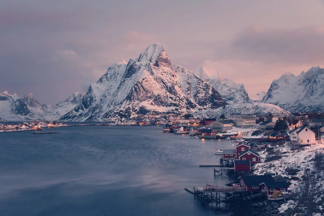 Зимний остров. Лофотенские острова Норвегия зима. Рейне Лофотенские острова Норвегия. Норвегия Лофотены зима. Лофотенские острова зимой.