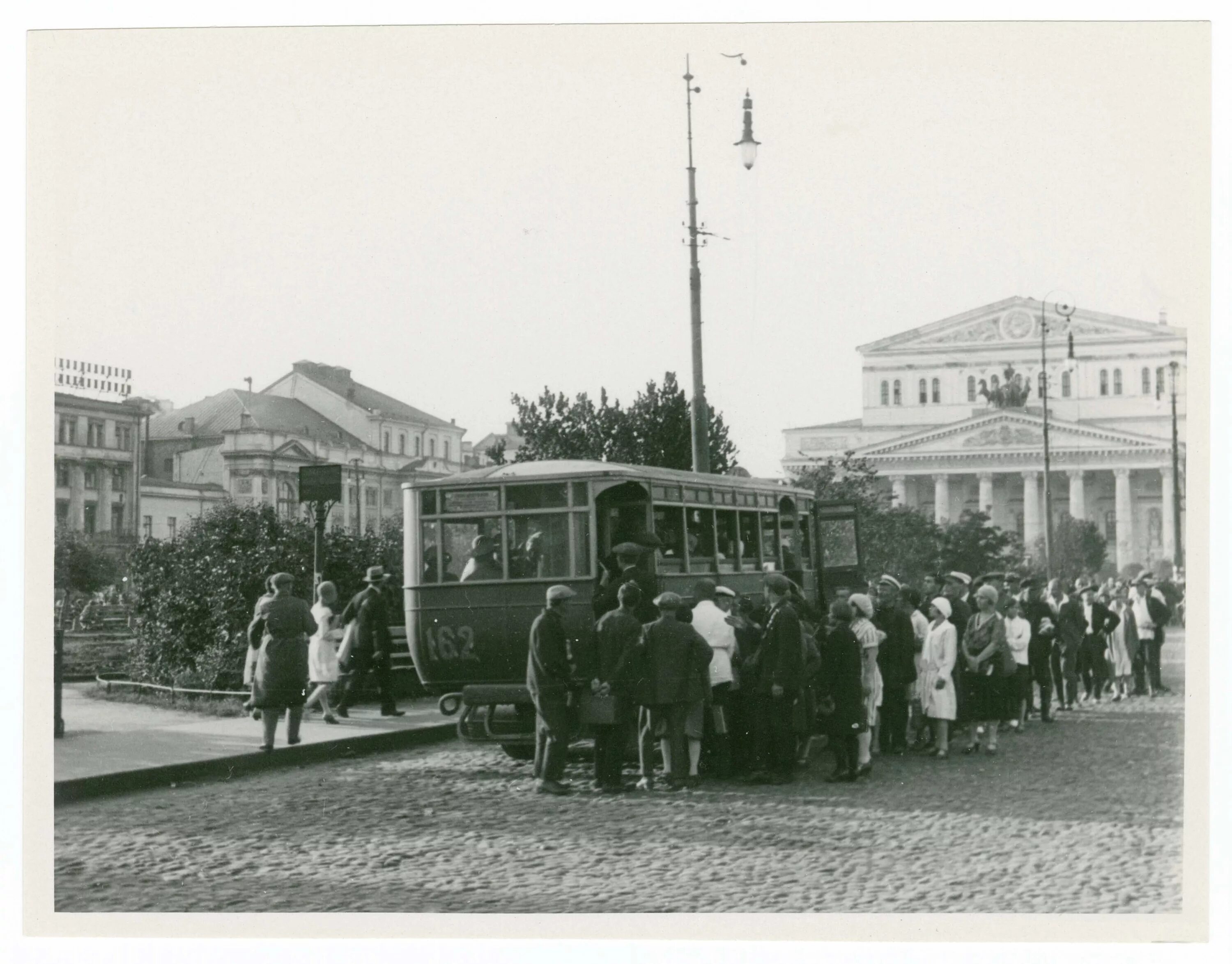 Фотографии 1930 года. Казань в 1930-е. Автобус СССР 1930х. 1930 Год СССР. Казань 1920 е.