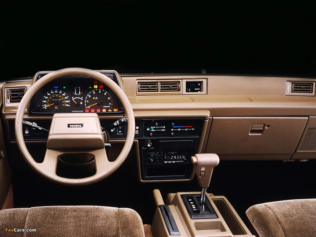 Toyota van le 1984. Toyota Space Cruiser. Тойота Креста 1984 салон. Toyota van 1984 салон. Toyota space