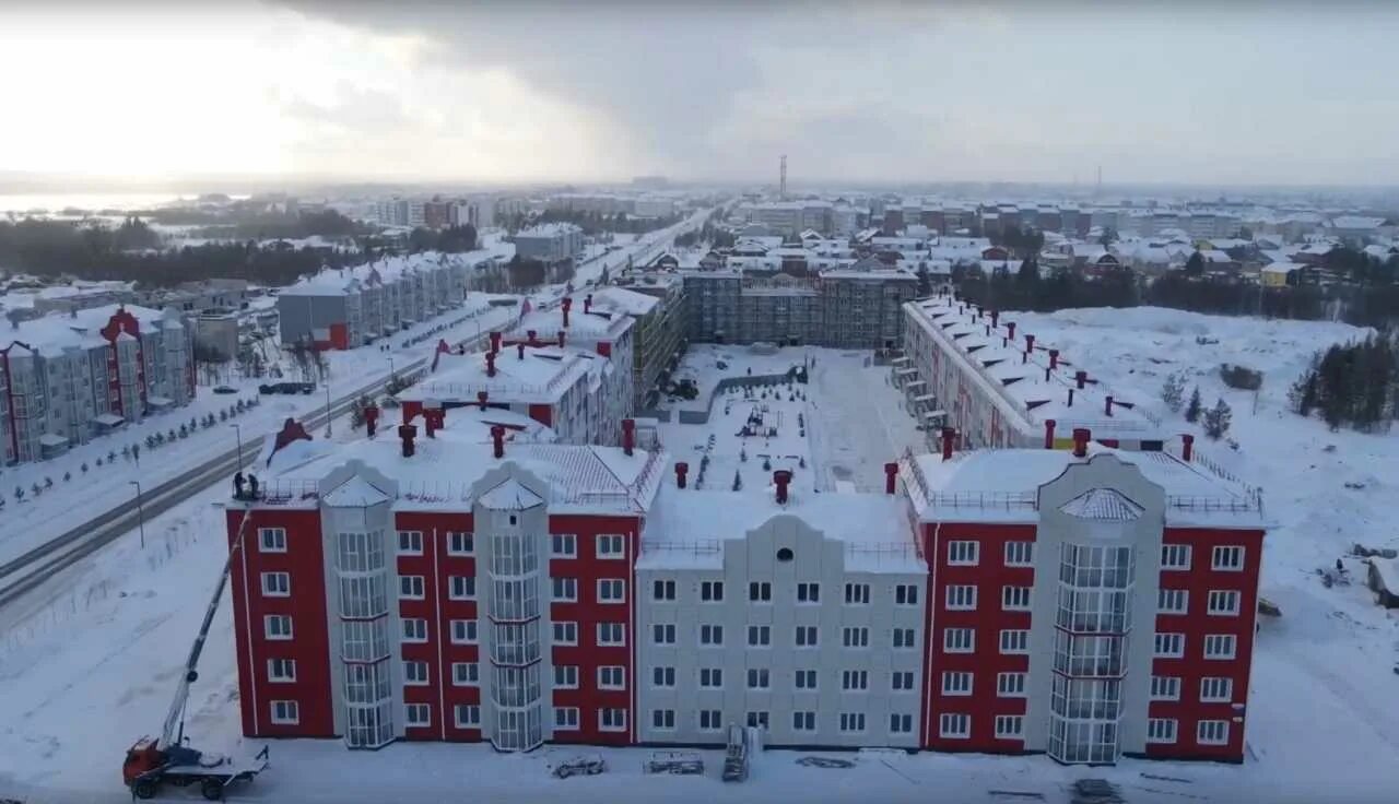 14-4 губкинский. Губкинский 1 микрорайон 17 дом. Губкинский тюменская область. Янао губкинский 9 микрорайон. Квартиры в янао губкинский.