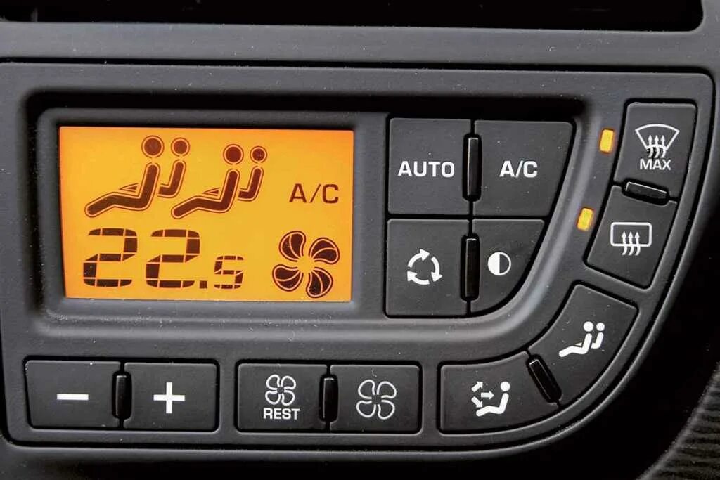 Климат контроль авто. Климатконтроль в машине. Климат-контроля кондиционера на авто