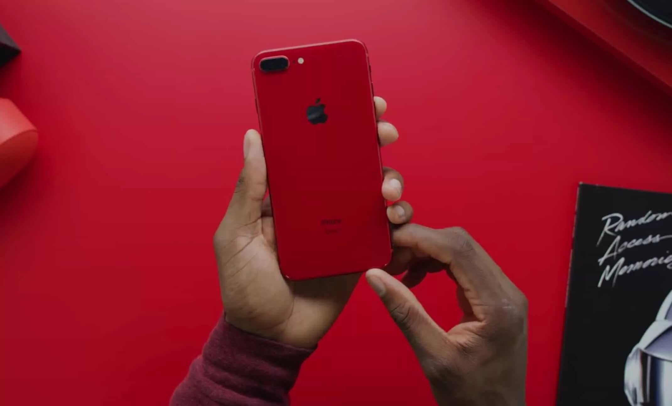8 плюс память. Iphone 8 product Red. Iphone 8 Plus Red. Iphone 14 Plus Red. Красный айфон 8 Plus.