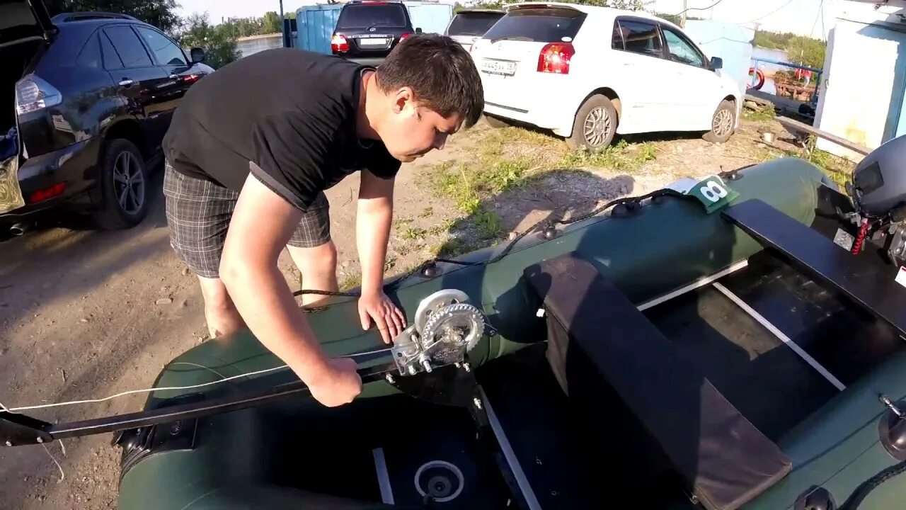 Как собрать лодку пвх с жестким. Ручная якорная лебедка для лодки пвх. якорная лебёдка для ангары. якорная лебедка пвх. ручная якорная лебедка для лодок пвх laxi pride.