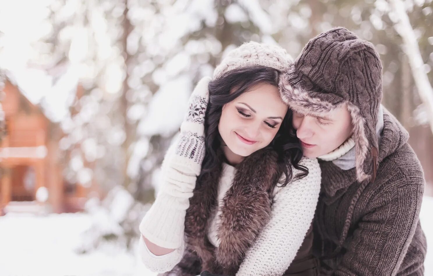 влюбленные зима. фотосессия пары. влюбленные в снегу. фотосессия влюбленных зимой. мужчина зимой.