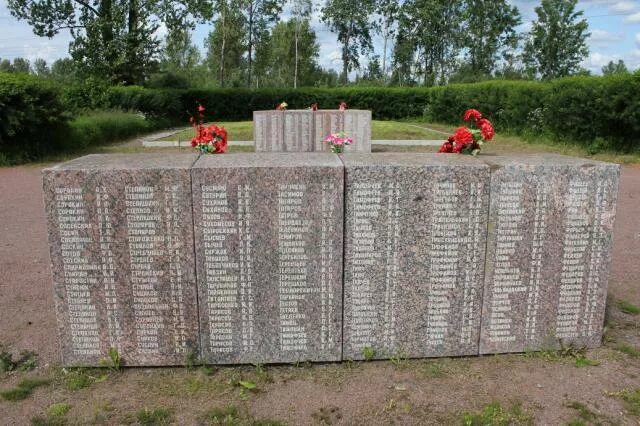Белый. Мемориал братская могила 1941-1945. Мемориальный комплекс погибшим воинам на воскресенском кладбище. Мемориальный комплекс братское захоронение. Ржевский мемориал братская могила.
