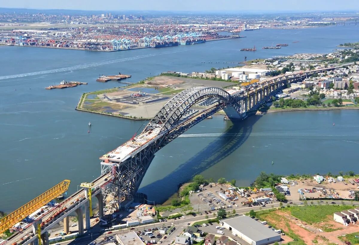 Hump bridge