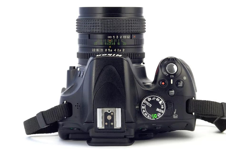 Nikon d5100 сравнение. Nikon d5100. nikon d5100 вспышка. горячий башмак на никон 5100. вспышка для фотоаппарата nikon d5100.