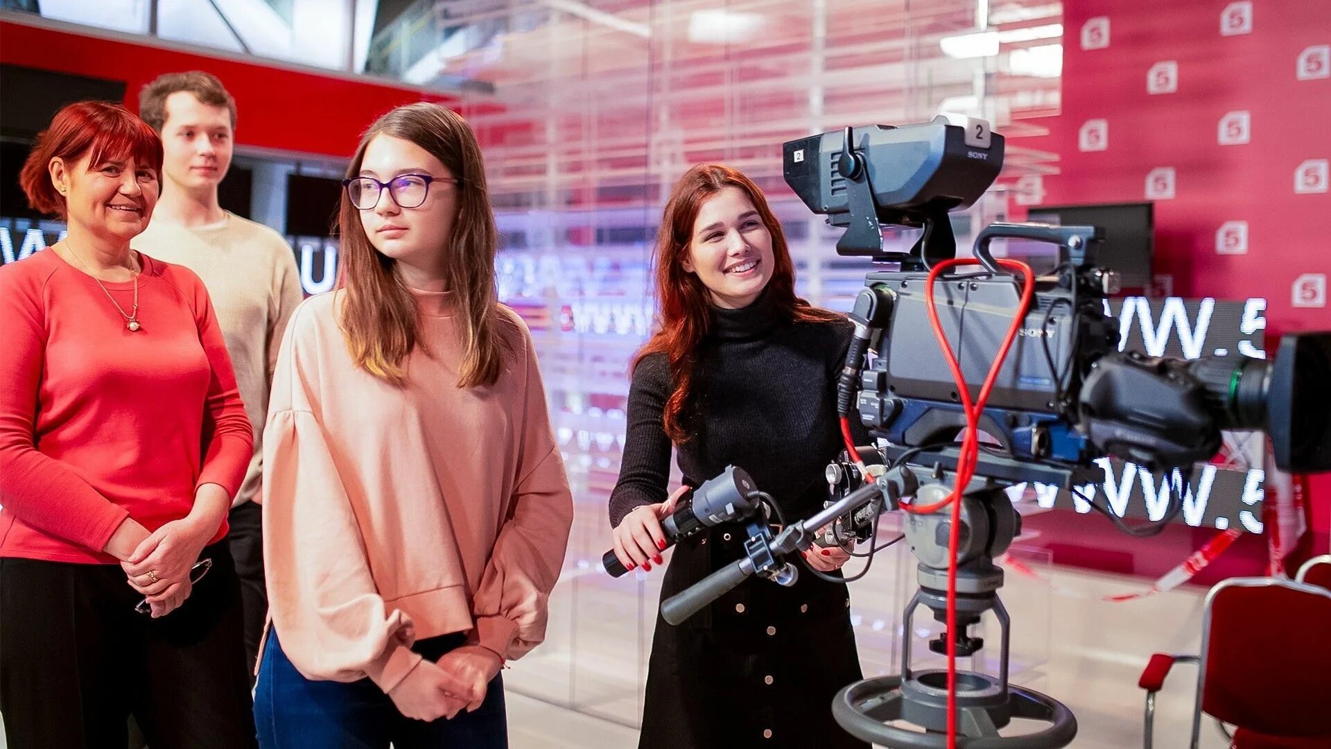 алиса пятый канал