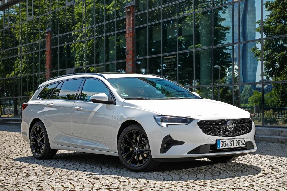 Опель Инсигния 2021. Опель Инсигния 2020. Opel Insignia 2021 универсал. Опель Инсигния 2021 новый.