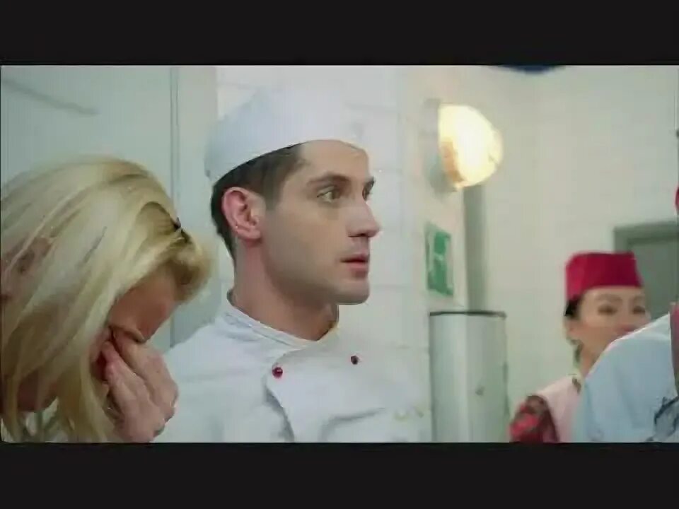 Драка макса и горячего дом 2. Драка на кухне. невеста баринова в кухне. кухня драка макса и алекс.