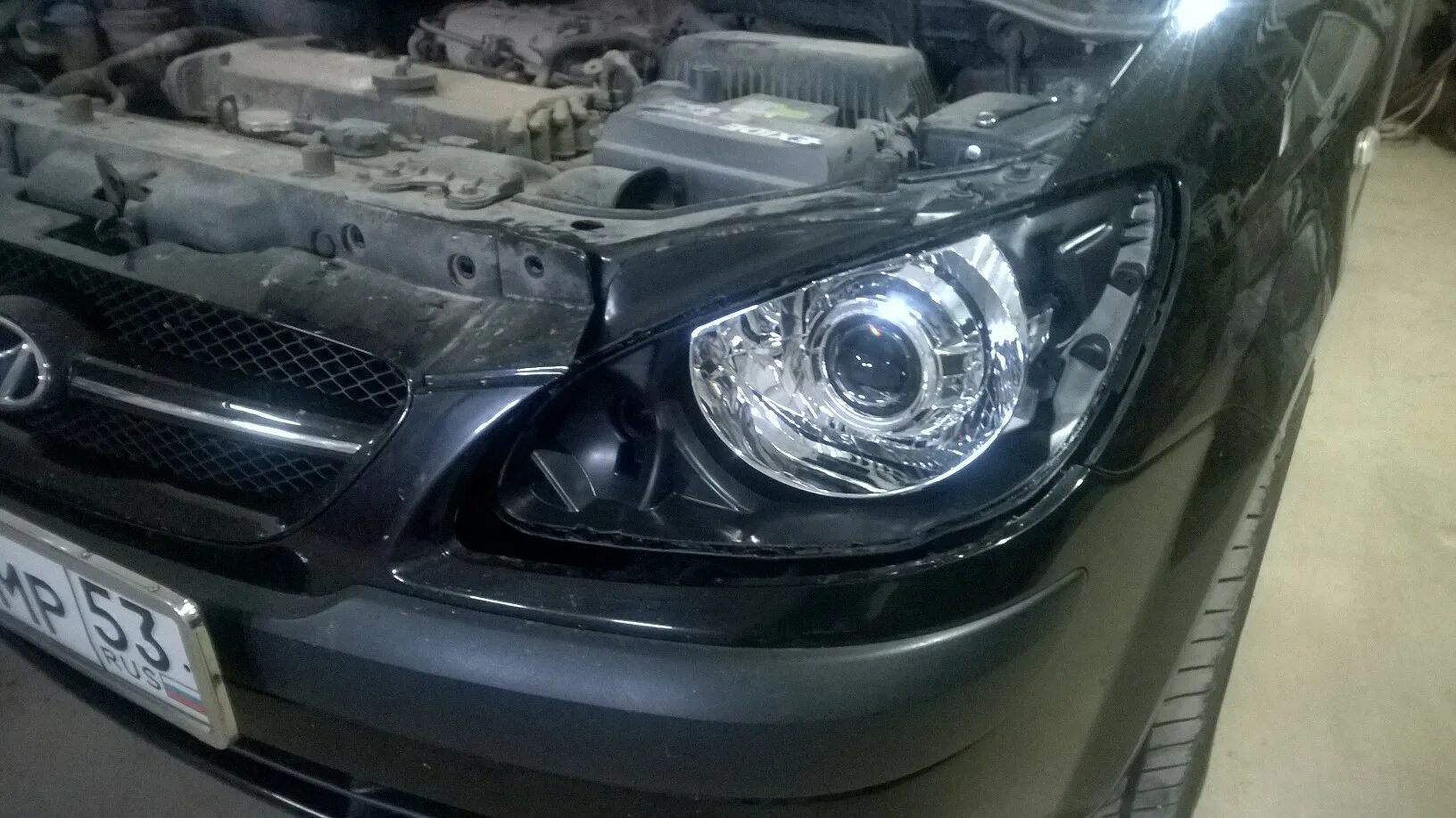 линзы в решетку. мини линзы h4 в хендай гетц. фары рено меган 3 с линзами. 5 дюйма. линзы white mesh.