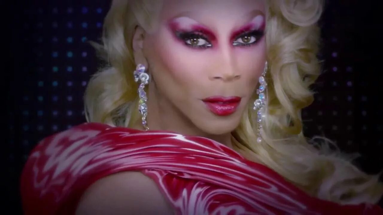 Naomi chi. Naomi chi. Naomi swann фут. Naomi chi 2022. Naomi chi.