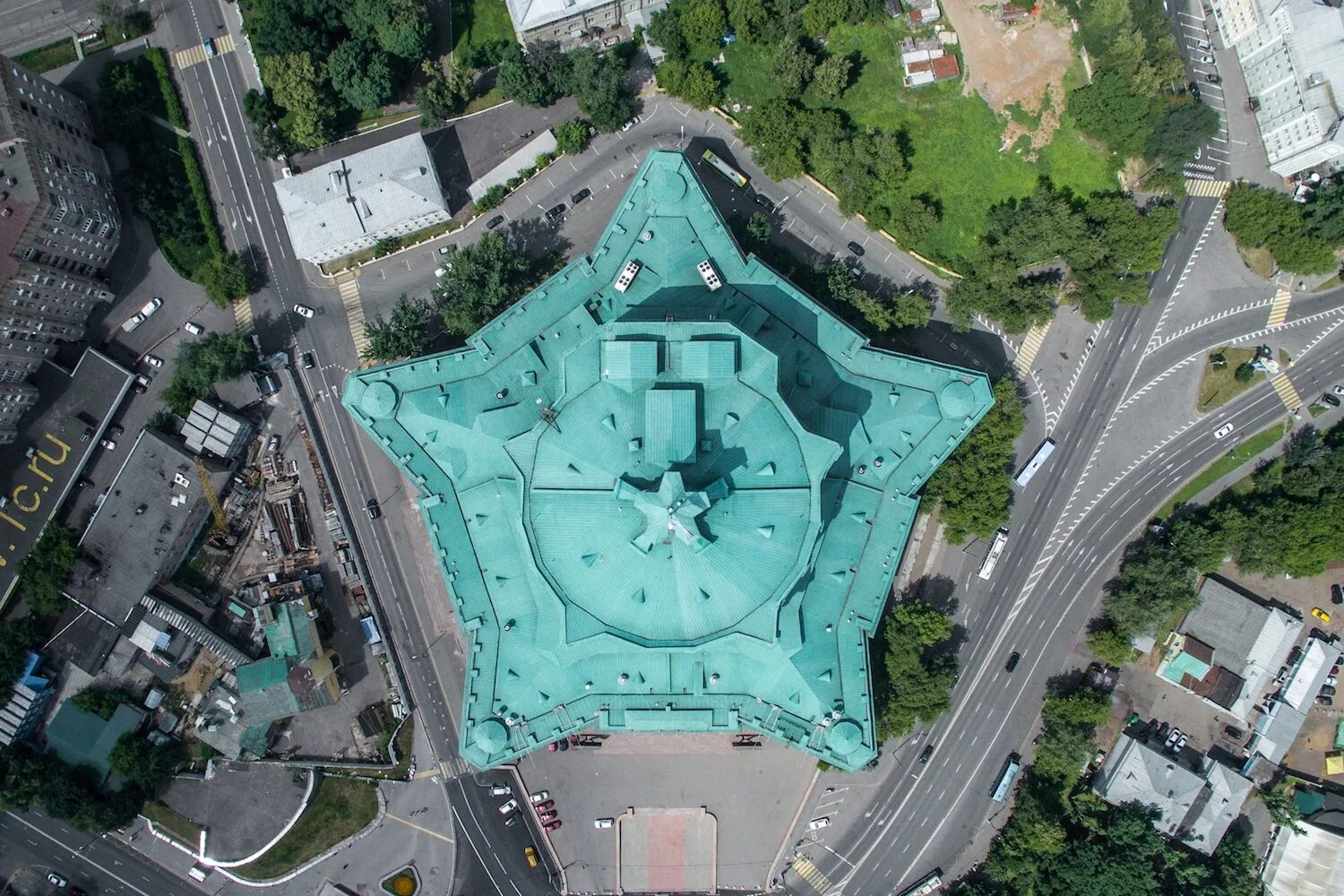 Московский театр звезд. Театр красной армии в москве сверху. театр красной армии в москве вид сверху. театр советской армии в москве сверху. театр красной армии алабян.