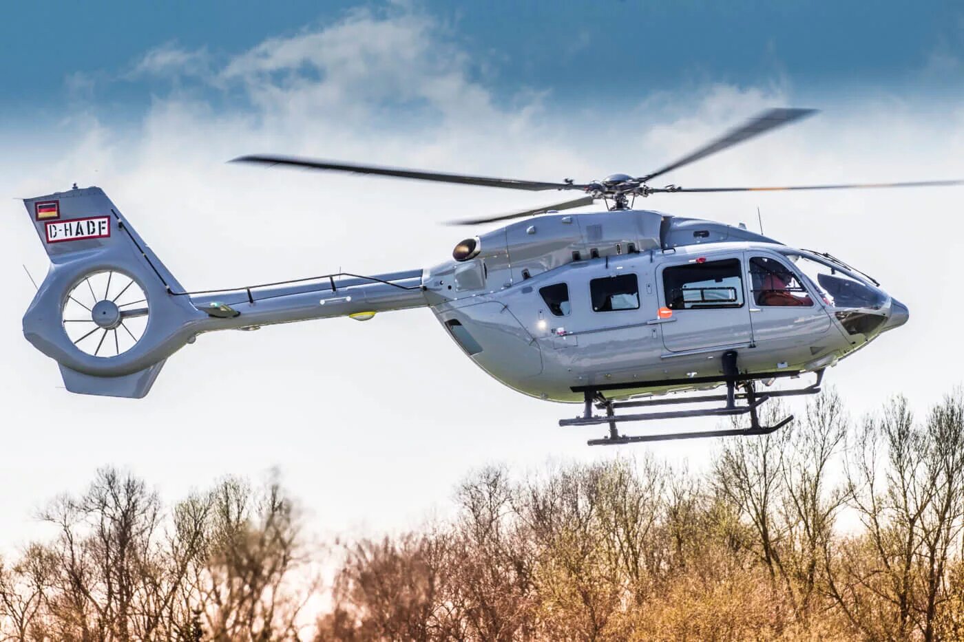 145 воздушных. H145 вертолет. вертолёт airbus helicopters. eurocopter ec 145. airbus h145.