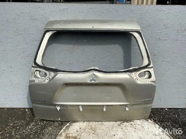 Mitsubishi 5801a680. 5801b685 крышка багажника. Mitsubishi pajero sport крышка багажника. Mitsubishi pajero sport крышка багажника. Размер и масса пятой двери ниссан террано 2.