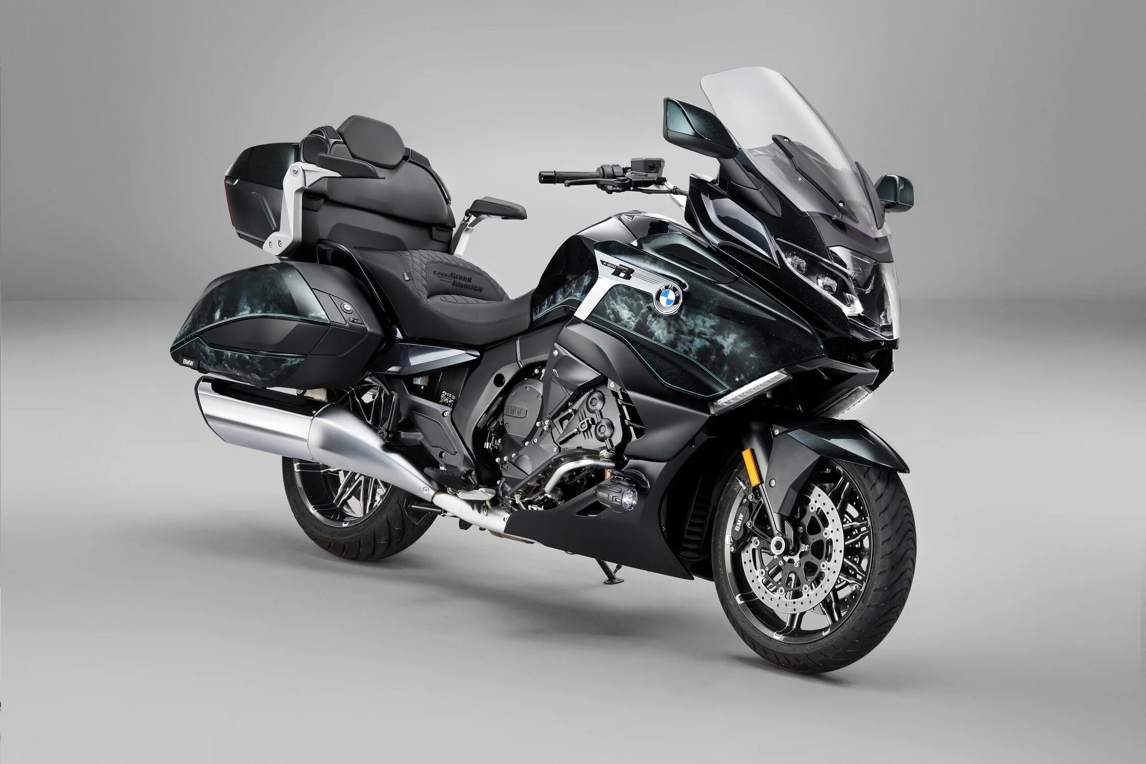 Новый мотоцикл 2023. Мотоцикл BMW k1600gtl. Мотоцикл BMW 1600 GTL. BMW k1600 2022. BMW k1600 Grand America.