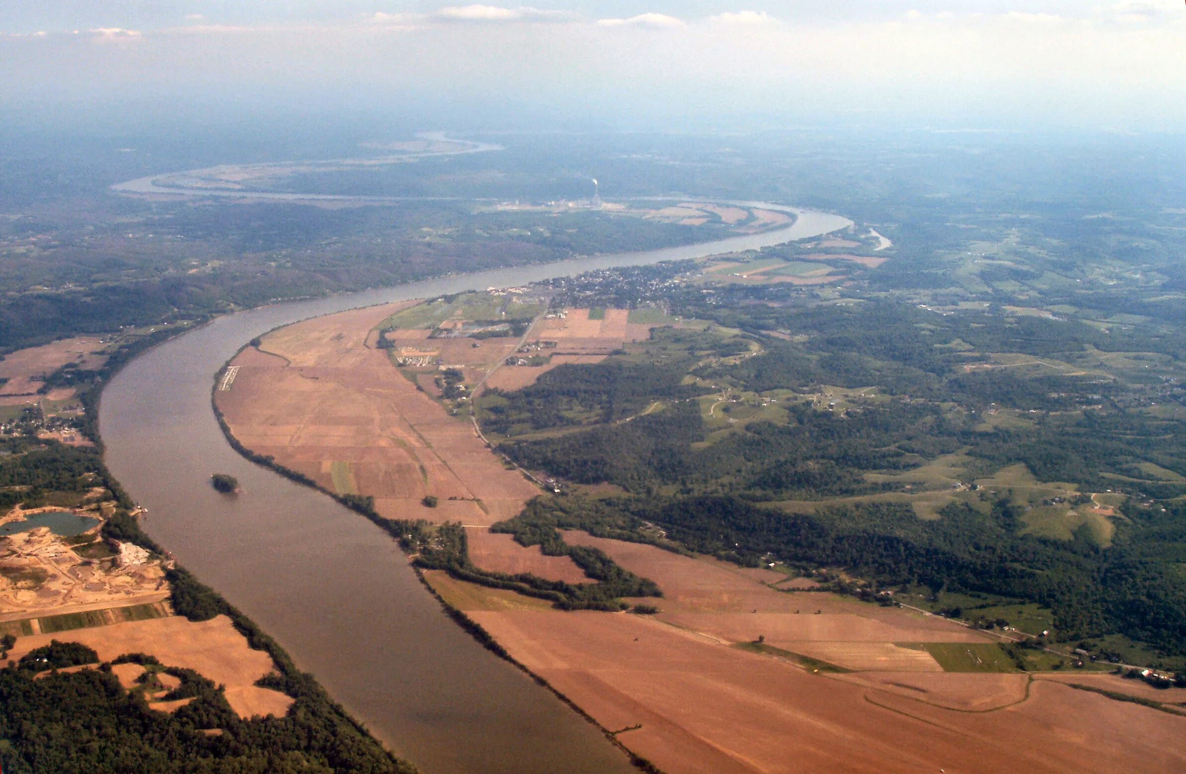 Река огайо бассейн какого океана. Долина реки Огайо. Река Огайо США. Штат Огайо природа. Река Огайо фото.