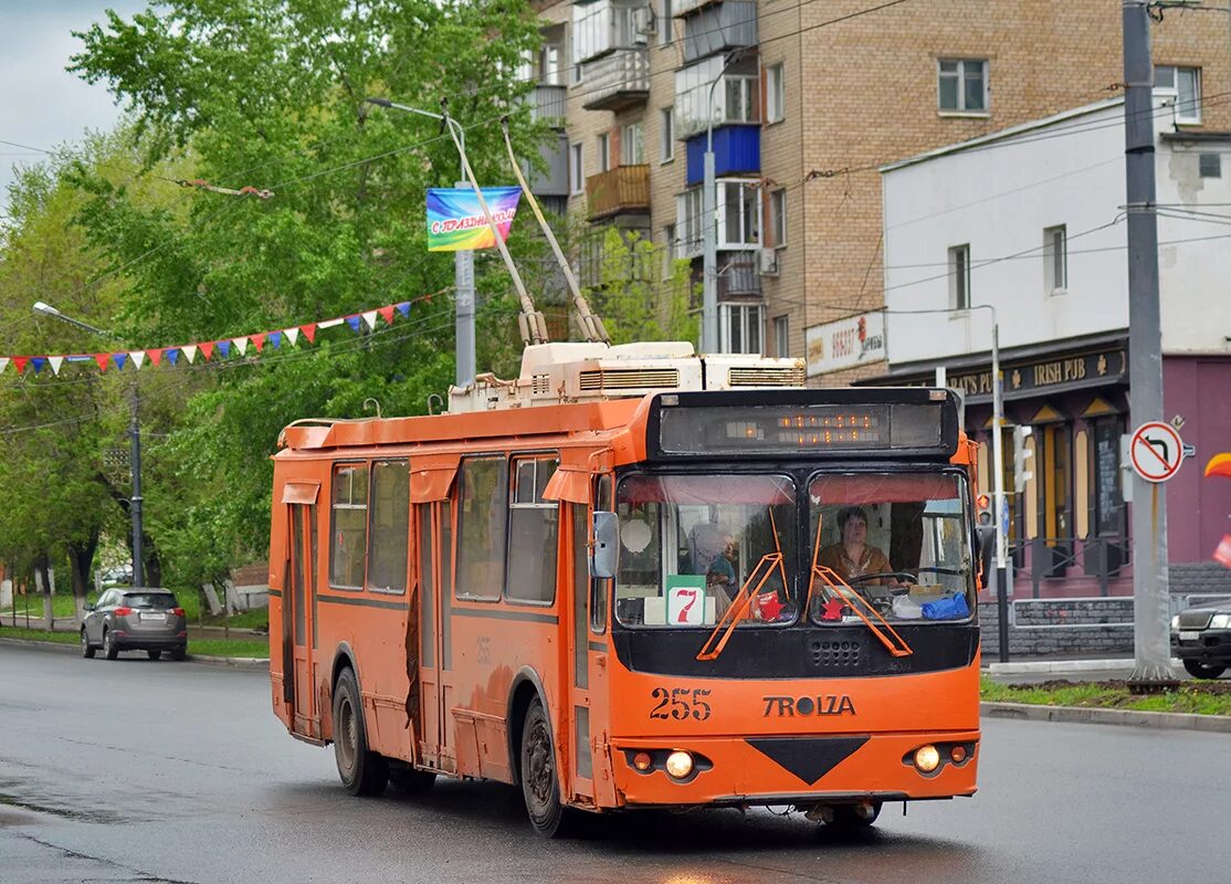 Маршруты троллейбусов оренбурга. ЗИУ-682г-016.02. Троллейбус 2 Оренбург. ЗИУ-7 троллейбус. Оренбург троллейбус 2022.