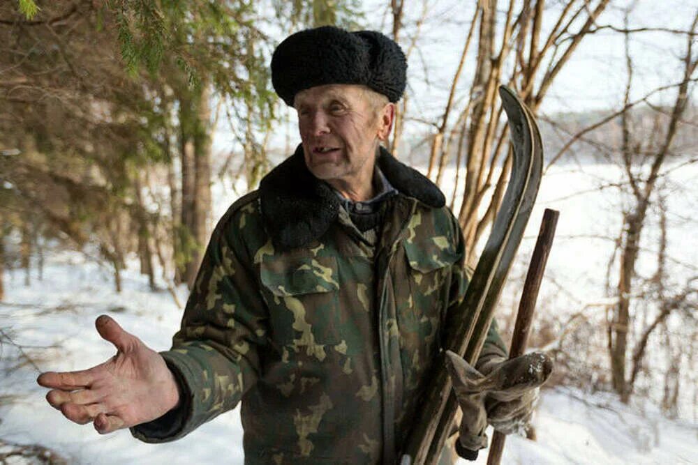 Дедушка охотник. Старик Лесник. Старик охотник. Дедушка Лесник. Сторож деревьев