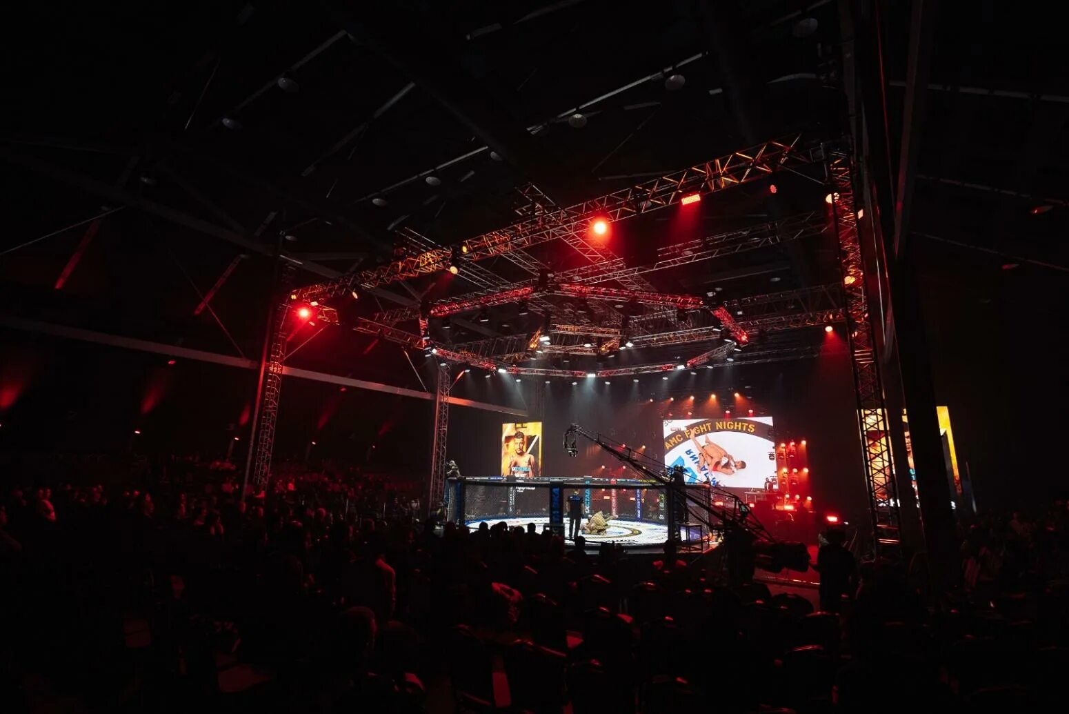 Литтл сизарс-арена. Red arena красная. Арена детройт ред вингс. Ред арена сочи красная поляна. Red arena красная.