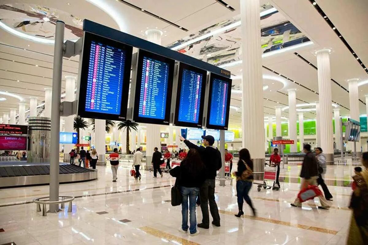Терминал три. Дубай аэропорт DXB терминал 3. DXB 3 терминал. Терминал Эмирейтс в Дубае. Аэропорт Дубай терминал Эмирейтс.