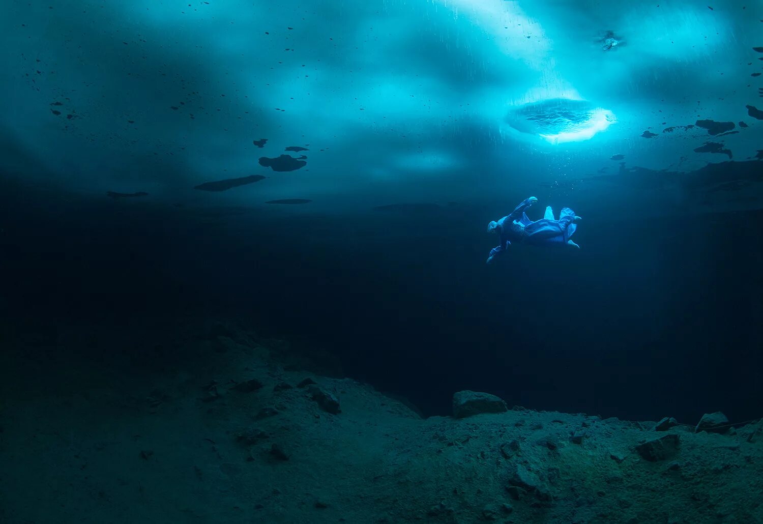 Морские глубины. Дно океана. Океаны. Глубина. Море глубина.