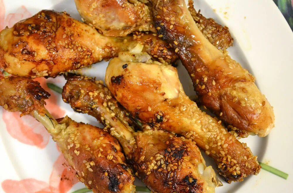 Как делать куриные ножки. Куриные ножки. запеченные куриные ножки. куриные ножки аппетитные. куриные голени с кунжутом.