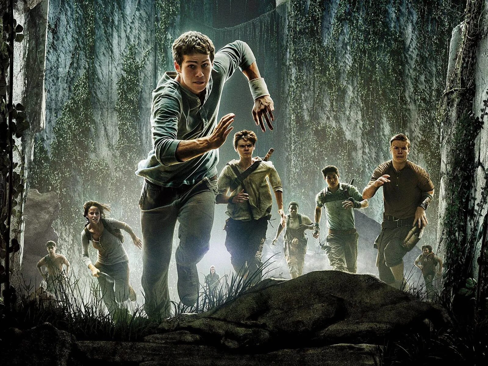 Уэс Болл Бегущий в лабиринте. Бегущий в лабиринте 1. The Maze Runner 2014. The Maze Runner (2014) Постер. Бегущий в лабиринте 2 2014