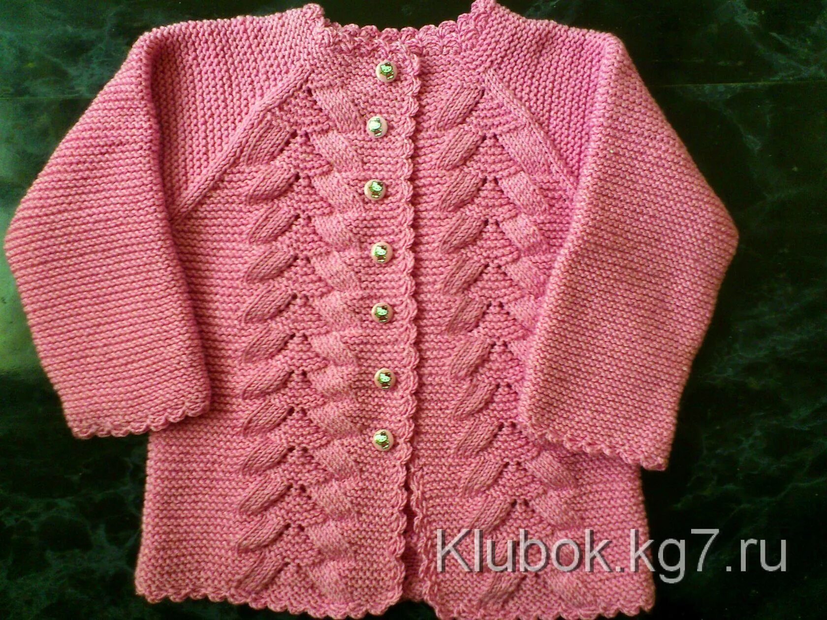 Детские кардиганы спицами реглан сверху. Детские кофты спицами реглан. Детские кардиганы регланом сверху спицами. Детские кардиганы регланом сверху спицами. Детский кардиган реглан сверху.