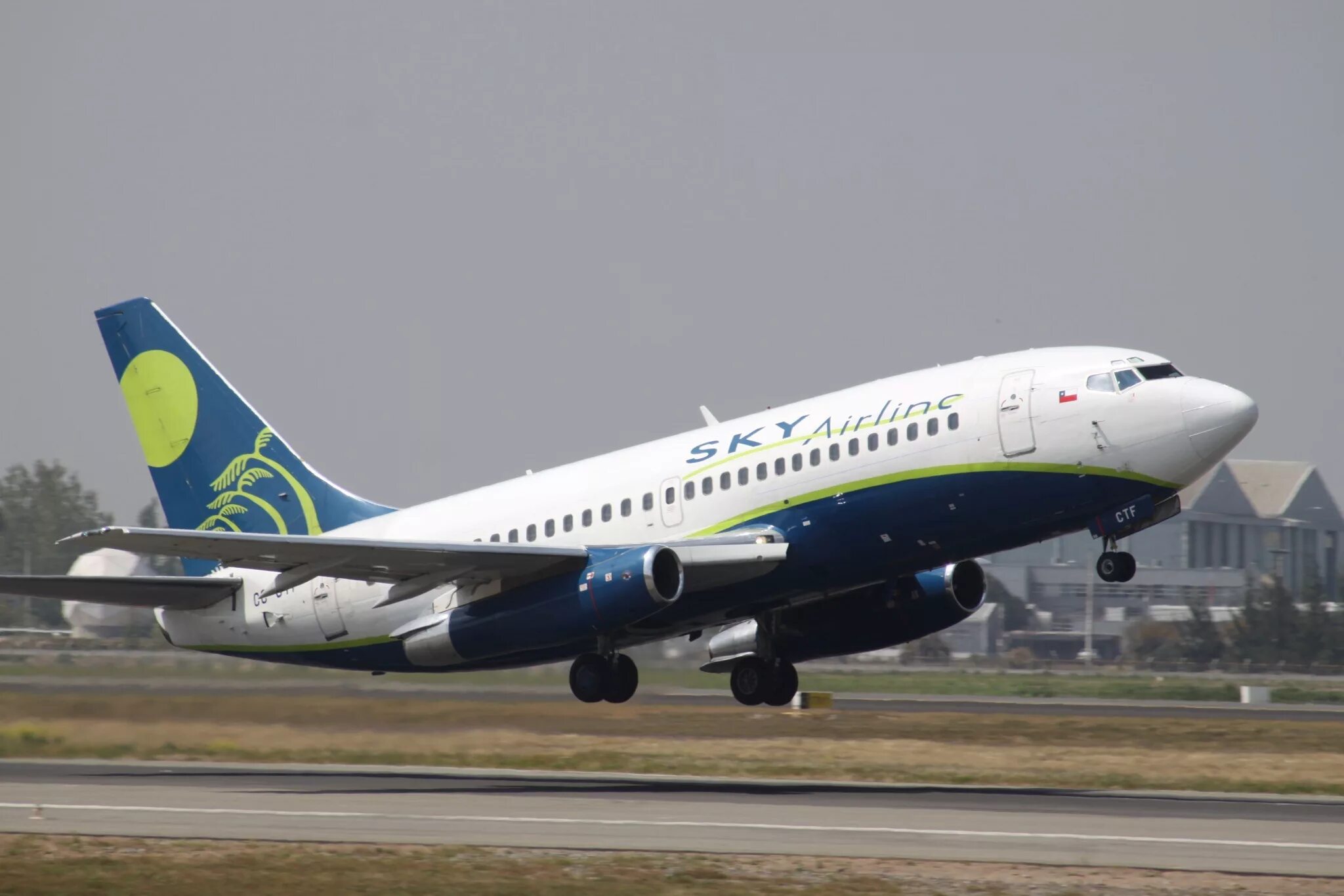Авиакомпания небо. Ил 86 домодедовские авиалинии. Hi sky авиакомпания. Sky express 737-900. Авиакомпания небо.